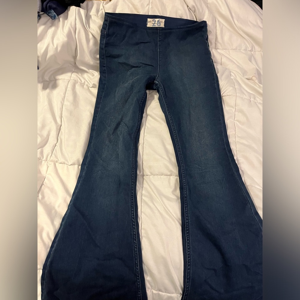 Free people we the free bellbottom stretchy jeans 26